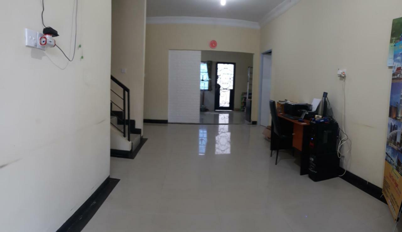 Cipta Guest House Batam 1 Exterior photo